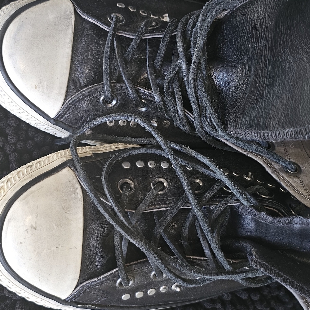 Shoe - Picture 7 of 10